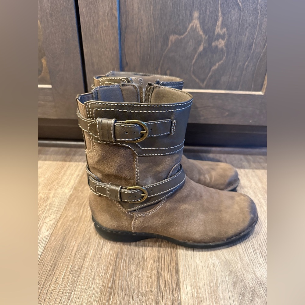 Clark Brown Suede Boots with Stitch Detail - Picture 2 of 7